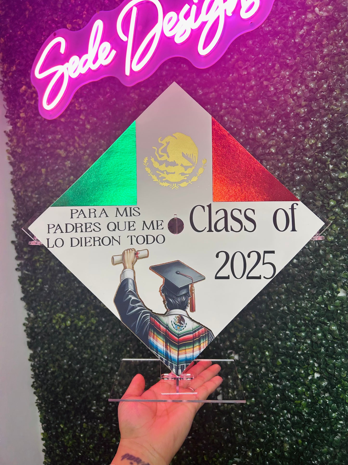 Tri-Color Male Grad
