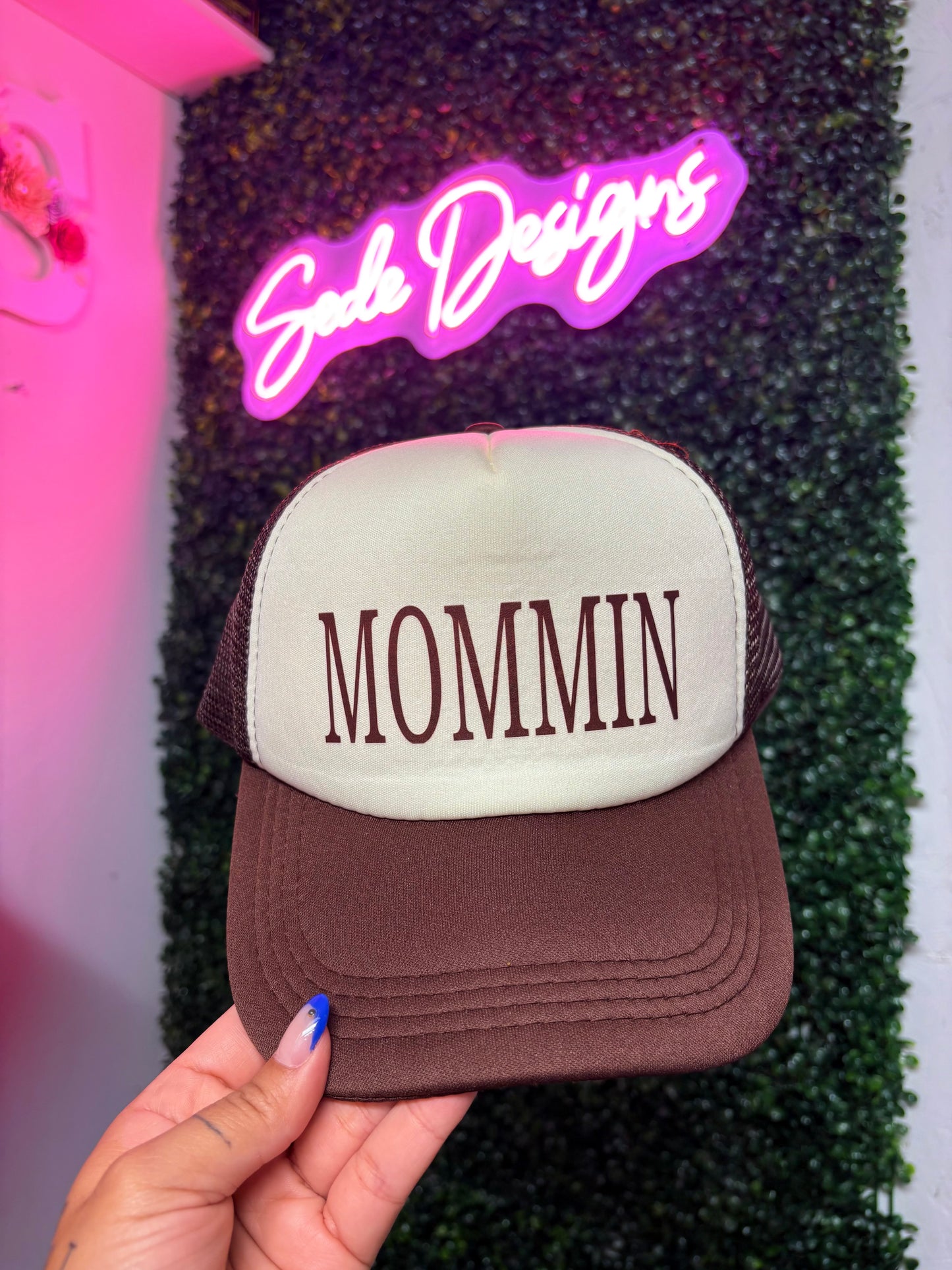 Mommin Trucker Hat